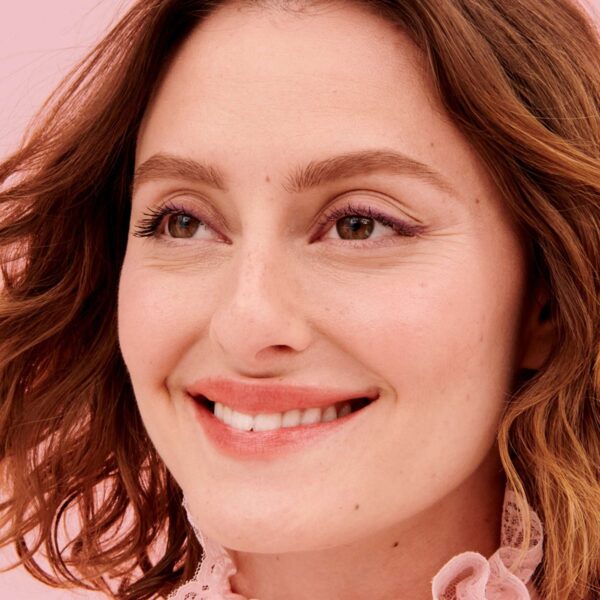 benefit Gimme Brow+ Volumizing Fiber Eyebrow Pencil Mini 0.6g — изображение 3