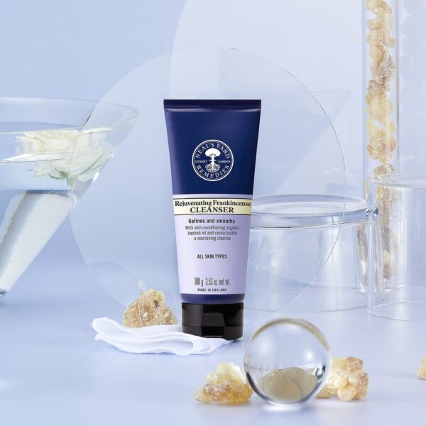 Neal's Yard Remedies Facial Cleansers & Washes Rejuvenating Frankincense Refining Cleanser 100g — изображение 3