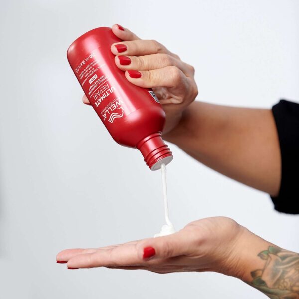 Wella Ultimate Repair Shampoo for All Types of Hair Damage 250ml — изображение 2