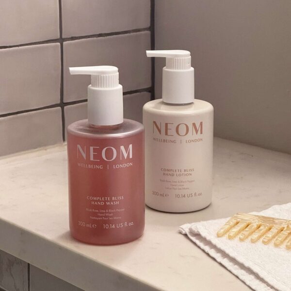 Neom Wellbeing London Complete Bliss Hand Wash 300ml — изображение 8